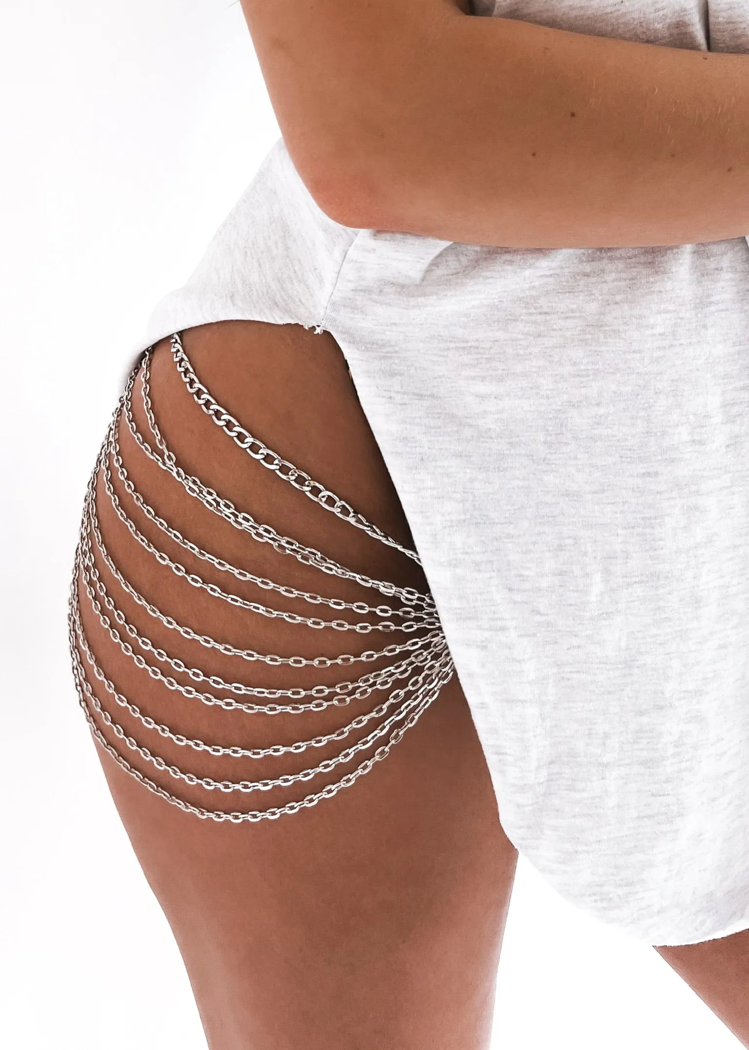 EXPLORE SIDE SLIT TEE